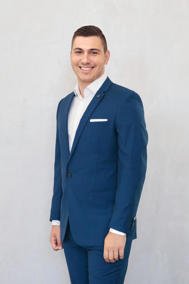 Dane Lakaev Real Estate Agent