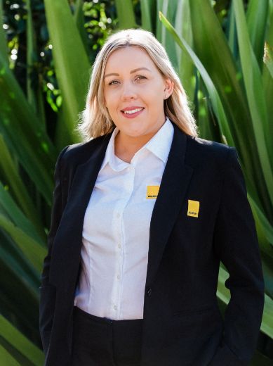 Danielle Seigel - Real Estate Agent at Ray White Carnes Hill - HOXTON PARK