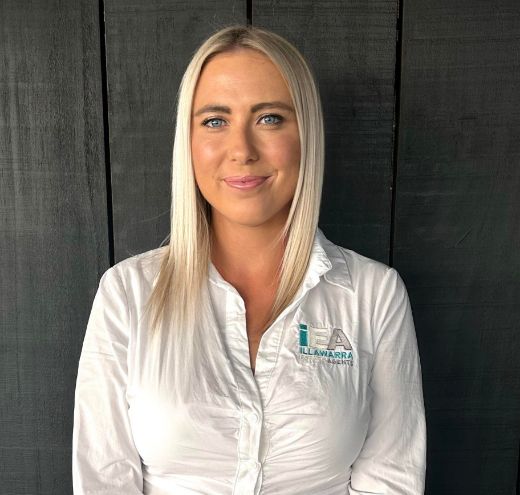 Danielle Skinner - Real Estate Agent at Illawarra Estate Agents