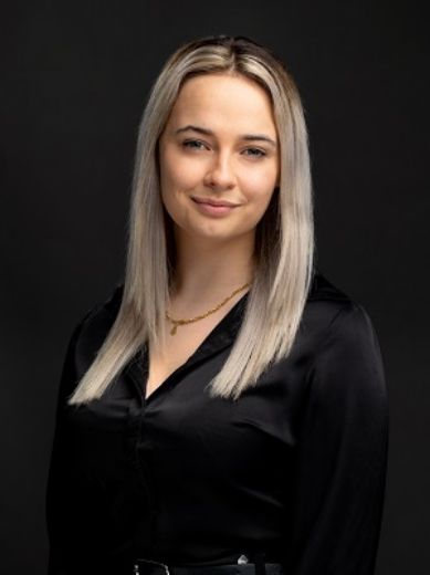 Darci Norris - Real Estate Agent at Century 21 - The Parks Realty