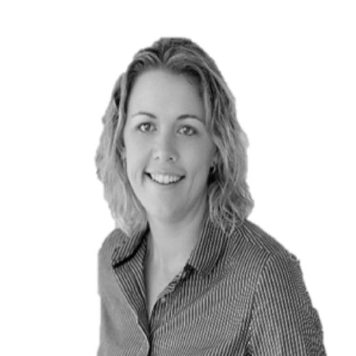 Deanna Roberts - Real Estate Agent at Purple Oak Property Group - Cairns