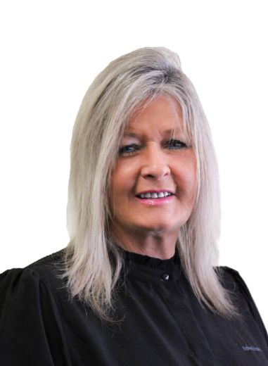 Debbie Allanby - Real Estate Agent at Raine & Horne Sorell - Tasman & East Coast