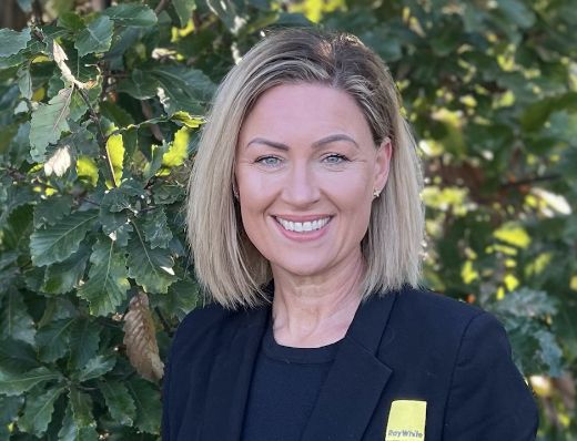 Debra Watchman - Real Estate Agent at Ray White - Romsey
