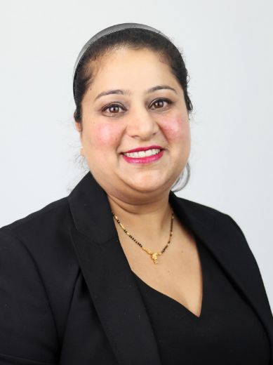 Deepi Bhatia - Real Estate Agent at BUY SELL RENT PROPERTY GROUP - :