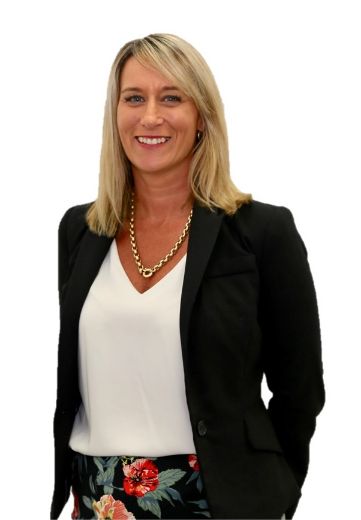 Denise Quick - Real Estate Agent at Raine & Horne Redland Bay - REDLAND BAY
