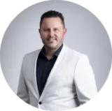 Derek Stone - Real Estate Agent From - Z Realty Group Pty Ltd - GREGORY HILLS