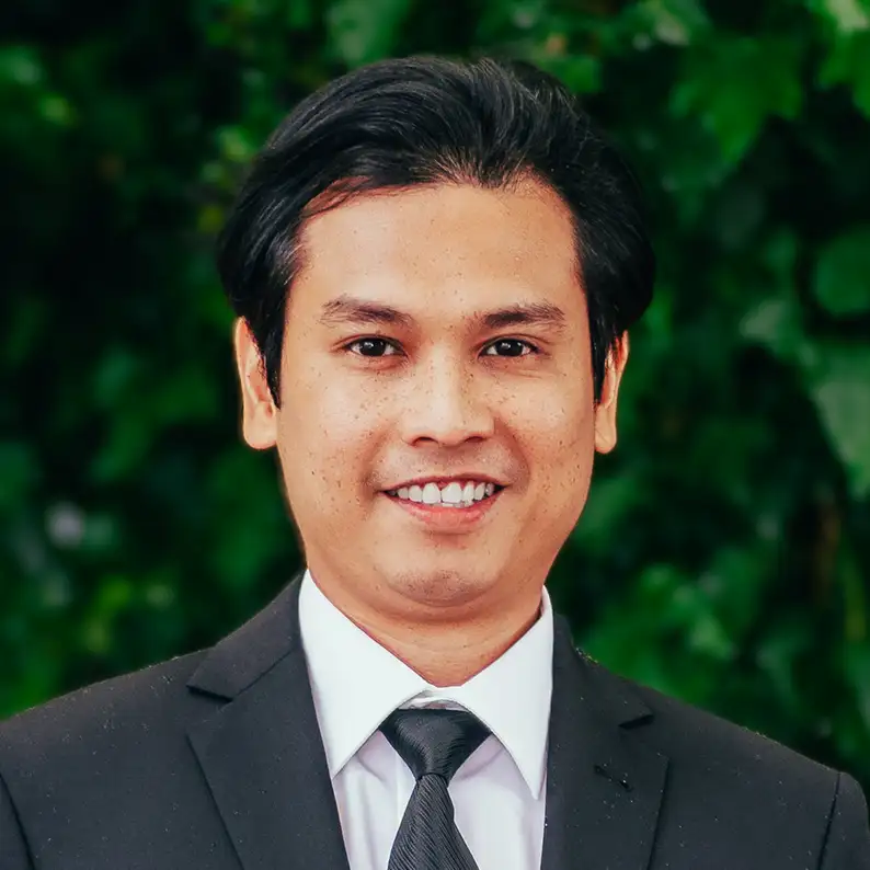 Suri PhakUthai Real Estate Agent