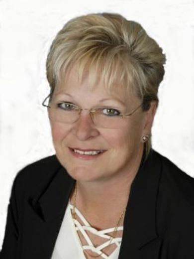 Di Watts - Real Estate Agent at Ray White Leading Edge - Clarkson