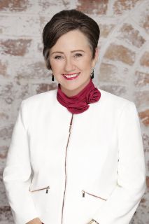 Di Webb - Real Estate Agent Di Webb - Real Estate Agent