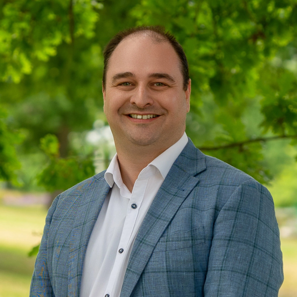 Dimitri Tantanis - Real Estate Agent