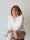Donna Whitehouse  - Real Estate Agent From - Harcourts Unite - Moreton Bay