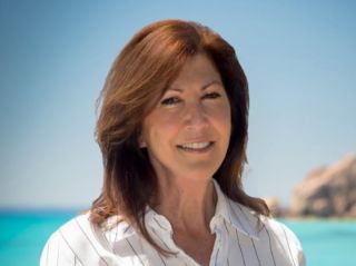 Julie  Fairclough - Real Estate Agent
