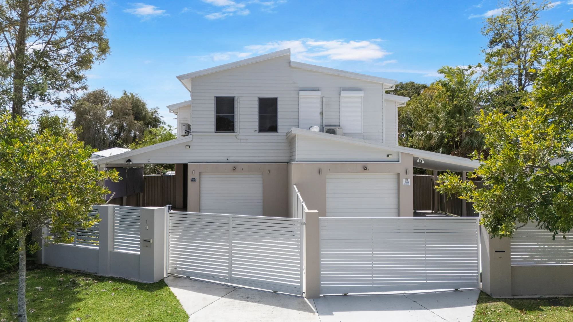 1/11 Rathbone Place, Labrador, Qld 4215