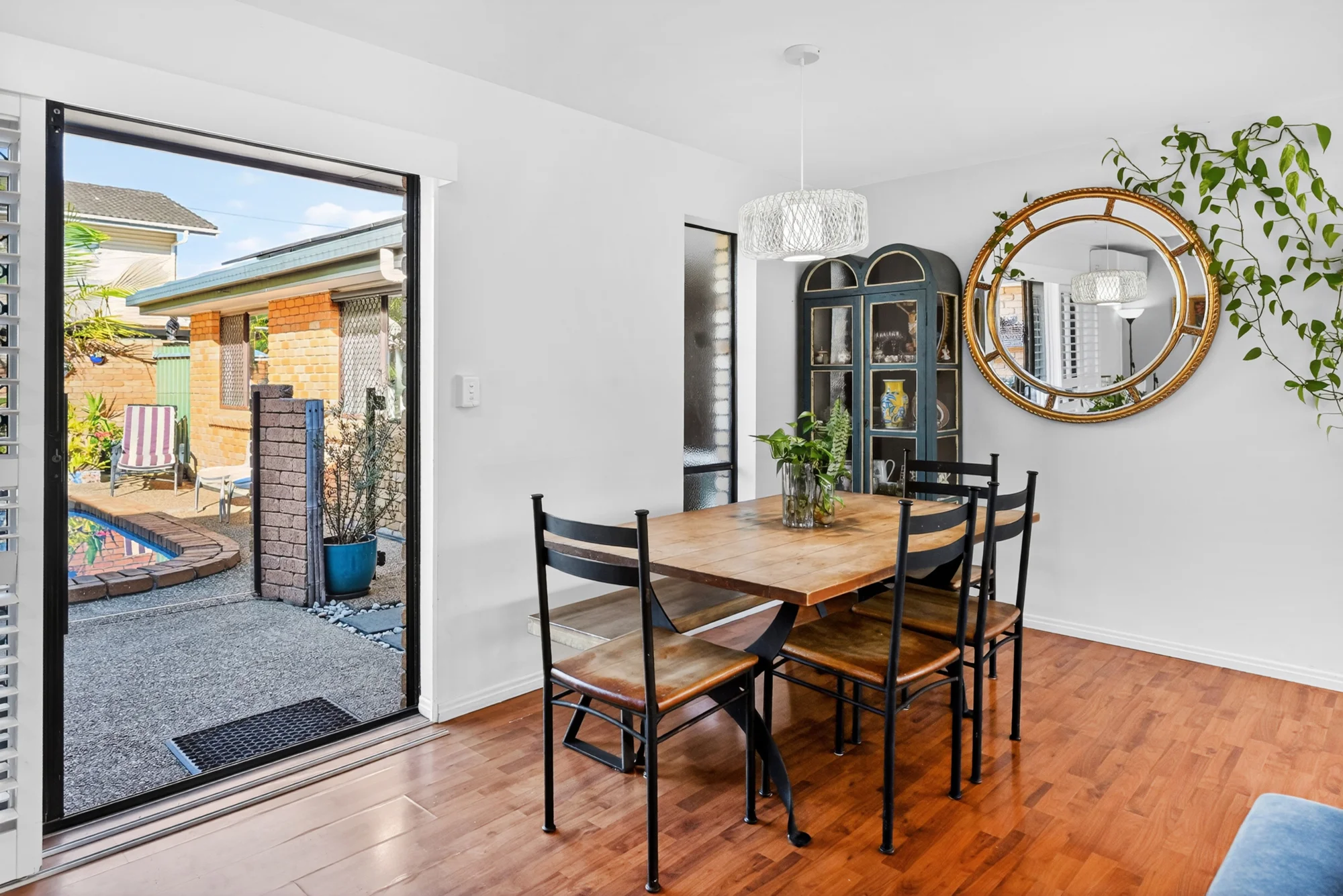 1 & 2/49 Imperial Parade, Labrador, Qld 4215