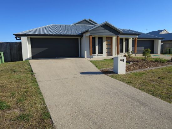 1/3 Trinity Parade, Blacks Beach, Qld 4740