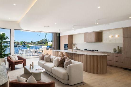 1/37 Neerim Drive, Mooloolaba, Qld 4557