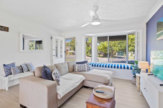 1/9 Anzac Parade, Burleigh Heads, Qld 4220