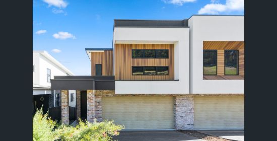 11a Chaffey Way, Albion Park, NSW 2527