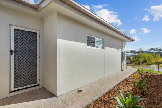 14B Rice Flower Place, Southside, Qld 4570