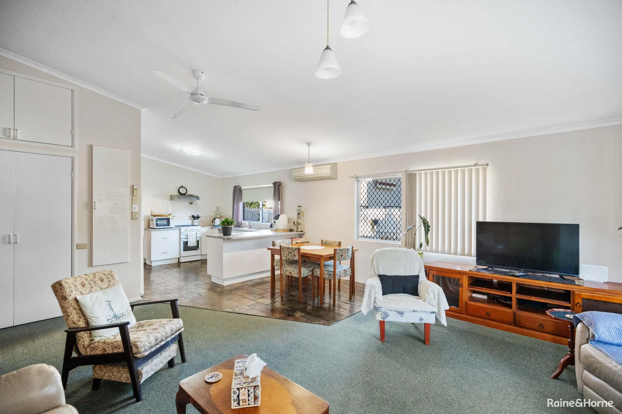 16 Christine Avenue, Torquay, Qld 4655