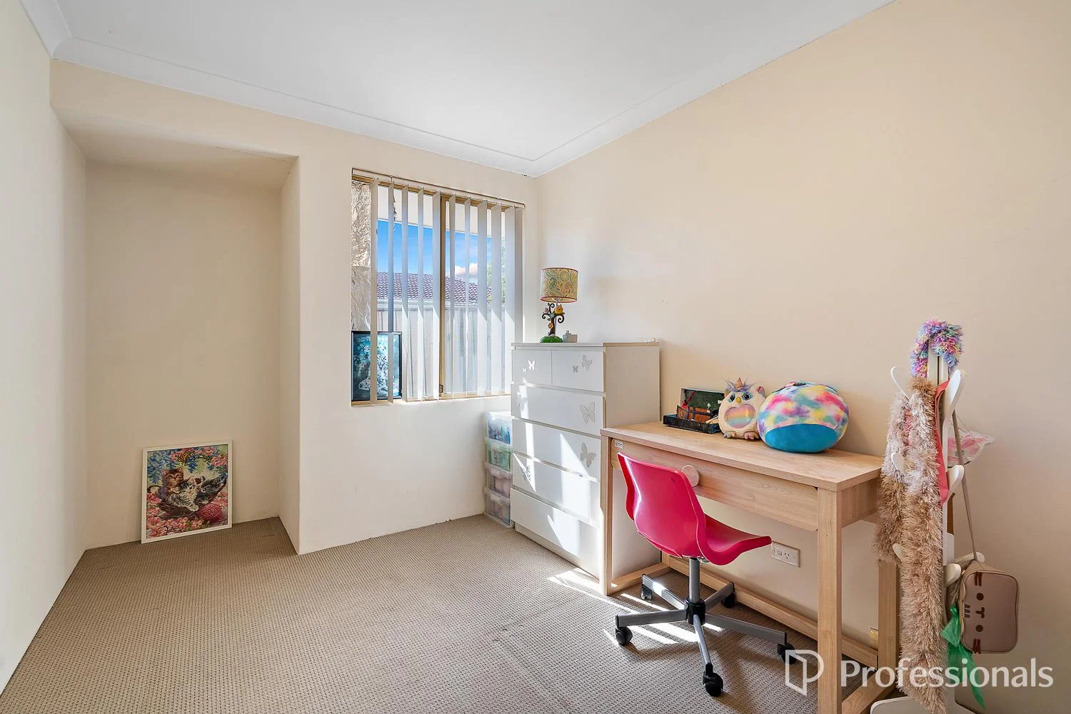 17A Imperial Ct, Seville Grove, WA 6112