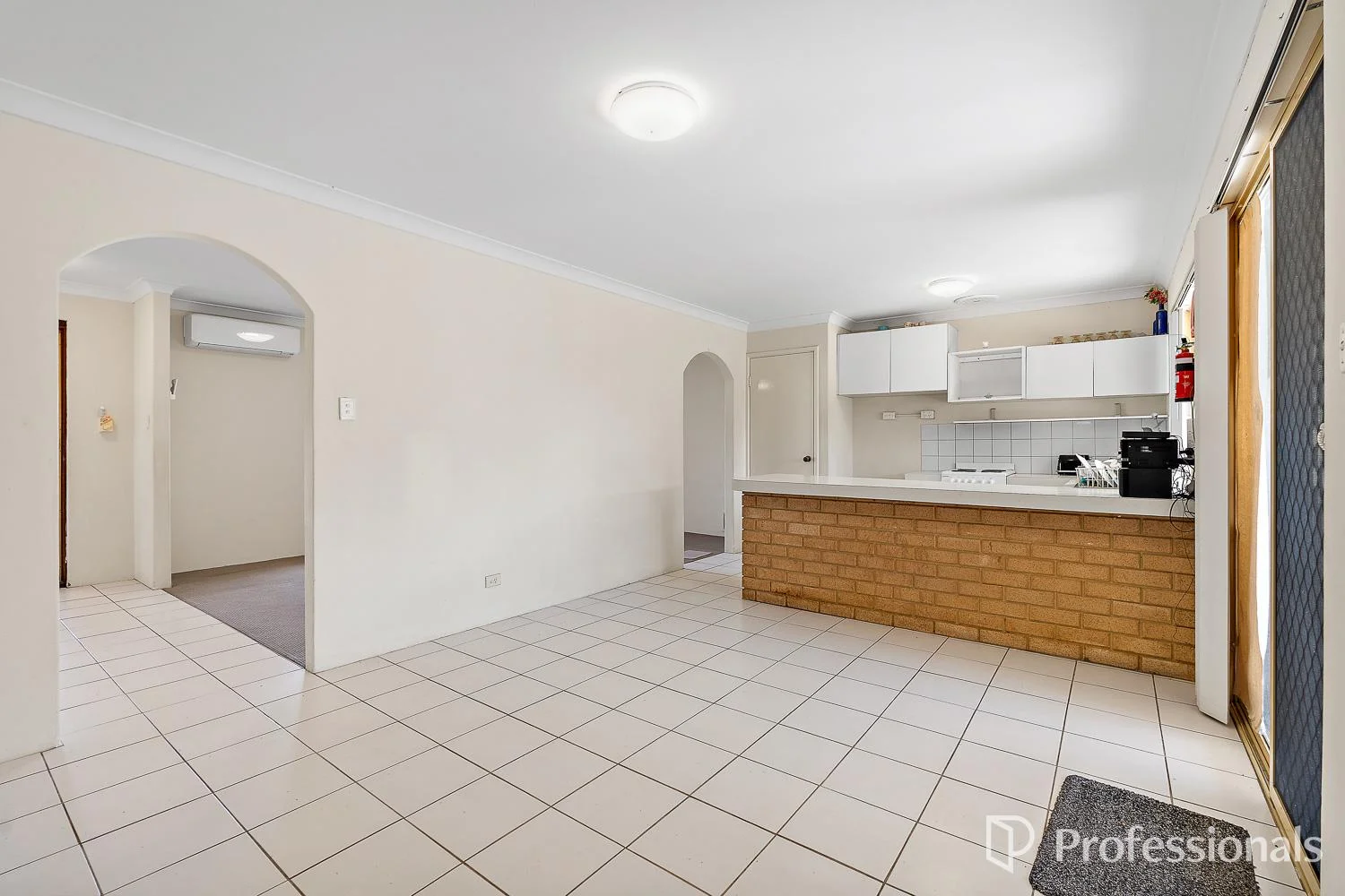 17A Imperial Ct, Seville Grove, WA 6112