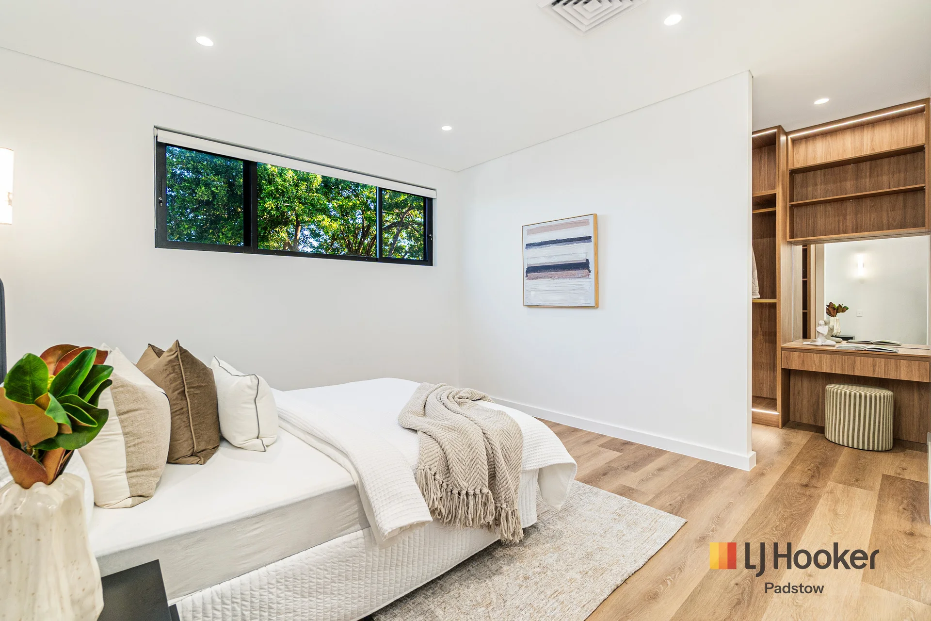 19A Edinburgh Drive, Revesby Heights, NSW 2212