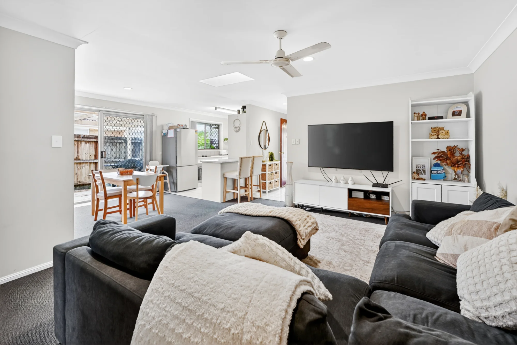 2/17 Coventry Court, Labrador, Qld 4215