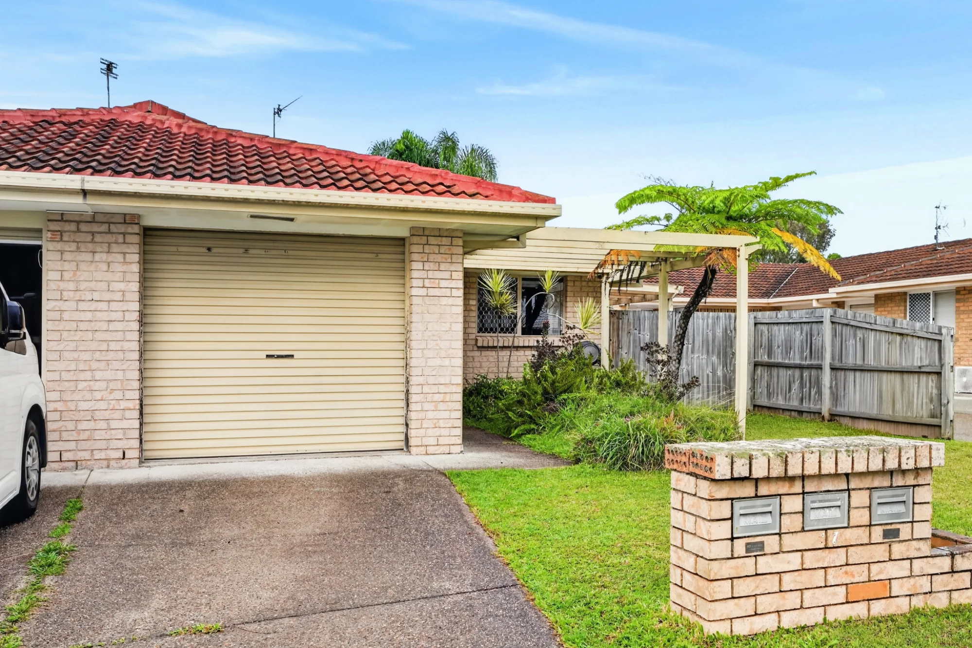 2/17 Coventry Court, Labrador, Qld 4215