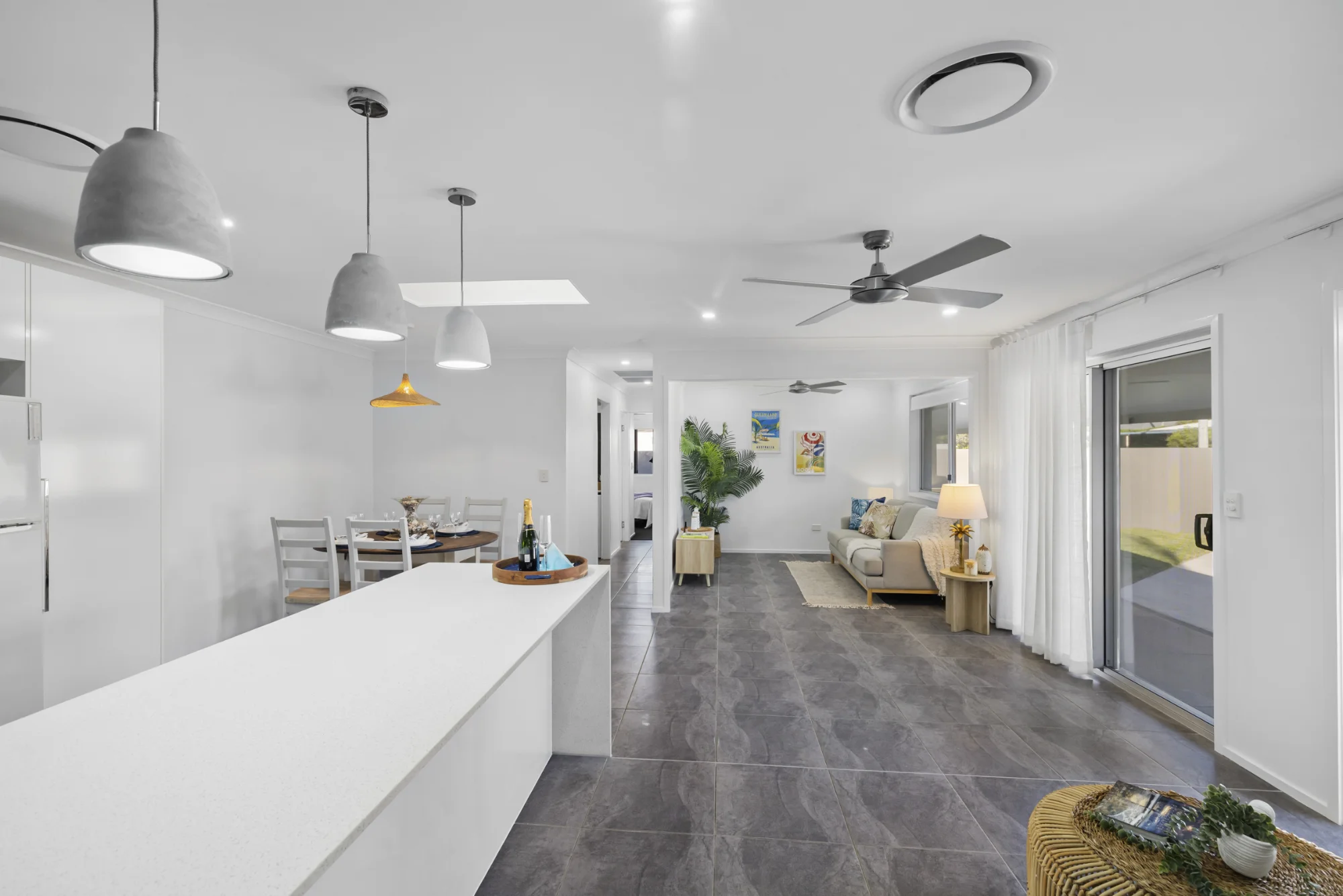 2/49 Saleng Crescent, Warana, Qld 4575