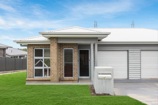 2/61  Portland Drive, Cameron Park, NSW 2285