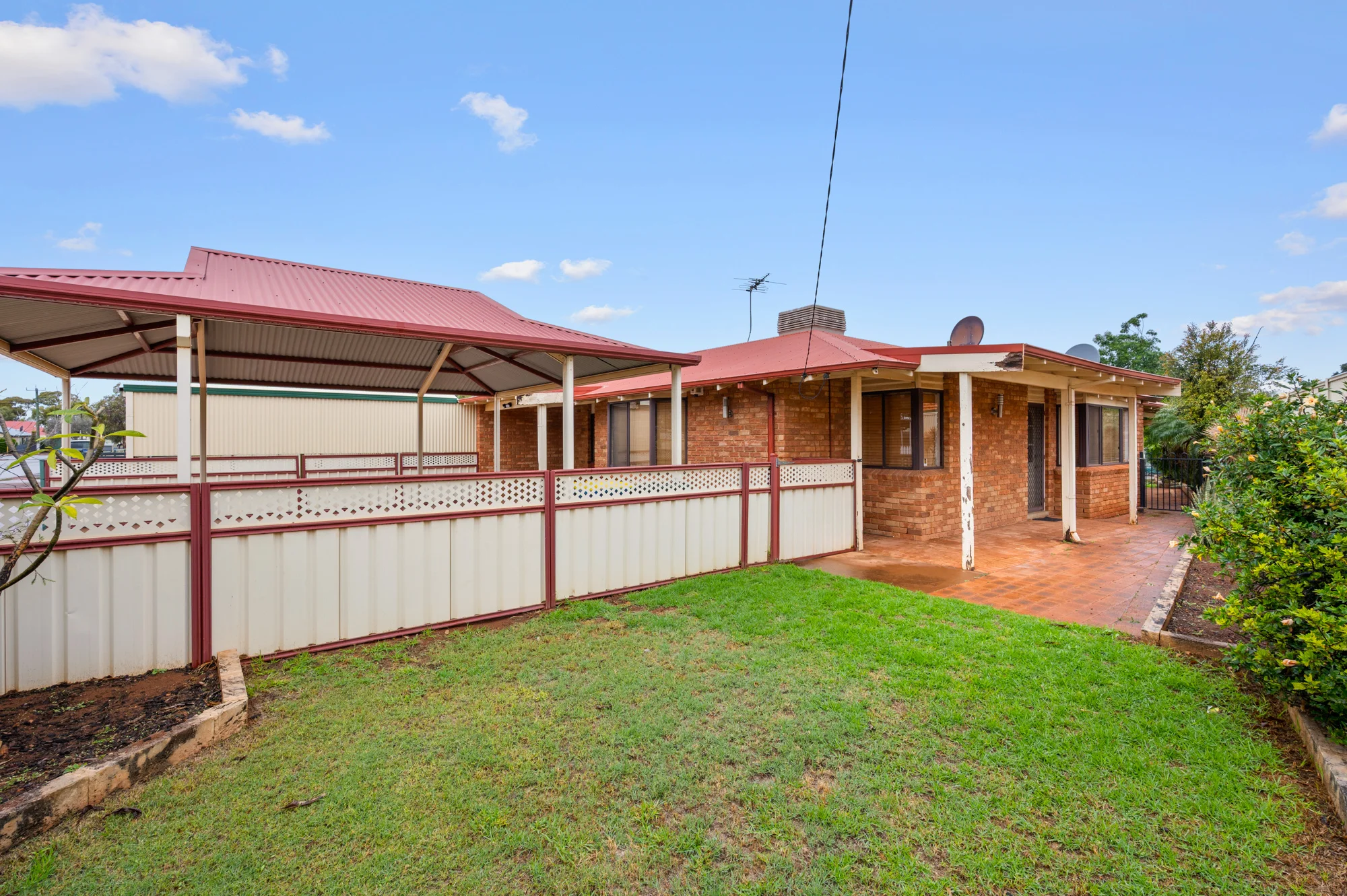 21B Hawkins Street, West Lamington, WA 6430