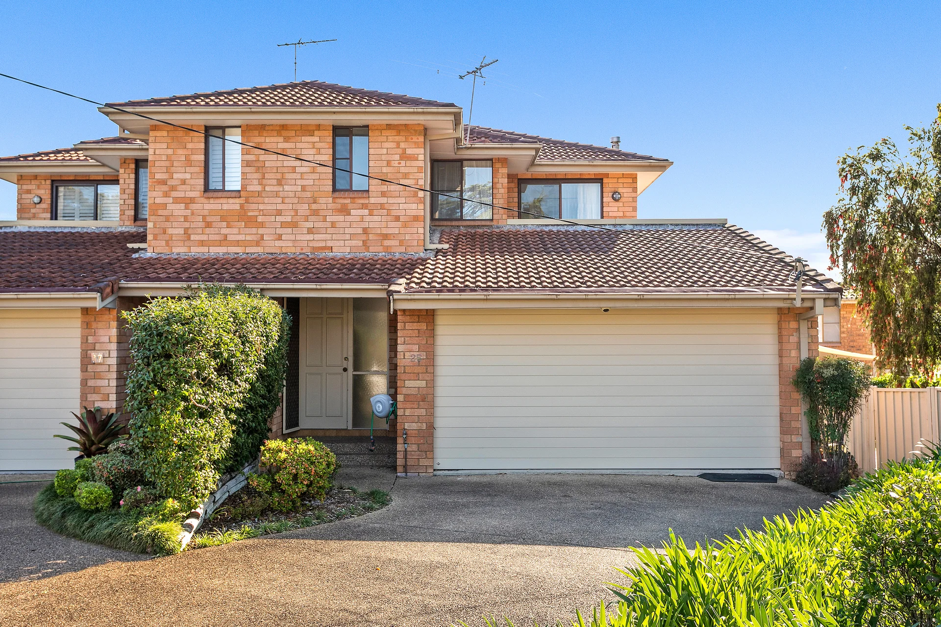 25 Peebles Avenue, Kirrawee, NSW 2232