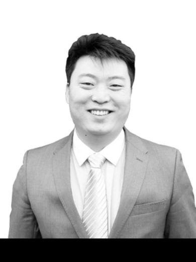 Dustin Tian - Real Estate Agent at @realty - National Head Office Australia
