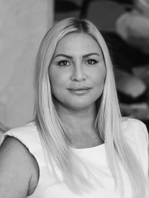 Eliza Schultz - Real Estate Agent
