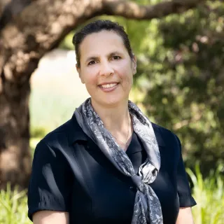 Elle Leonhardt - Real Estate Agent