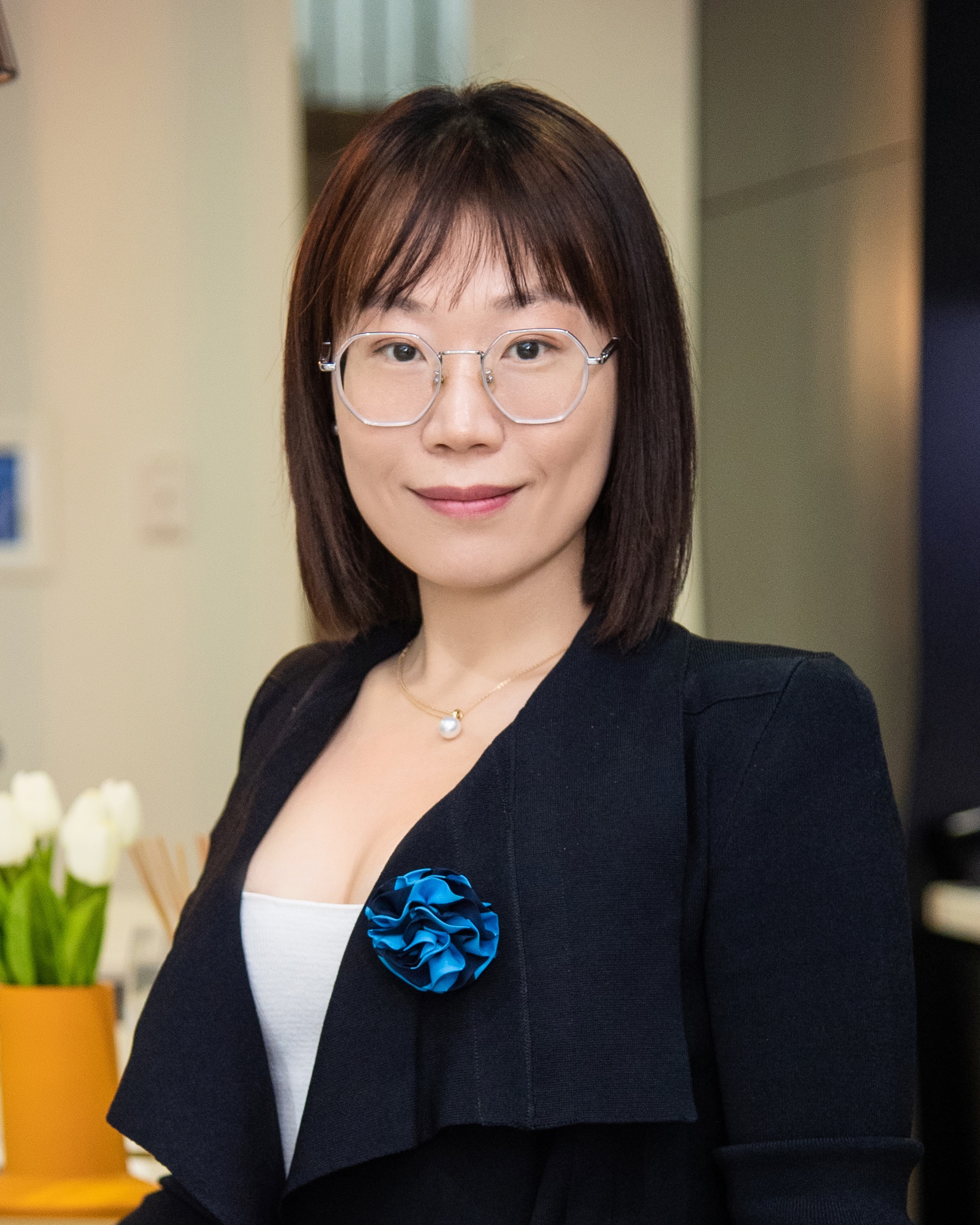 Elsa Zhang Real Estate Agent