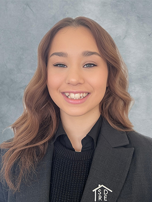 Emily Cardillo - Real Estate Agent