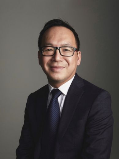 Eric  Cheung - Real Estate Agent at Raeon International - MELBOURNE