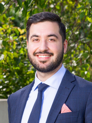 Eric Stavrou - Real Estate Agent