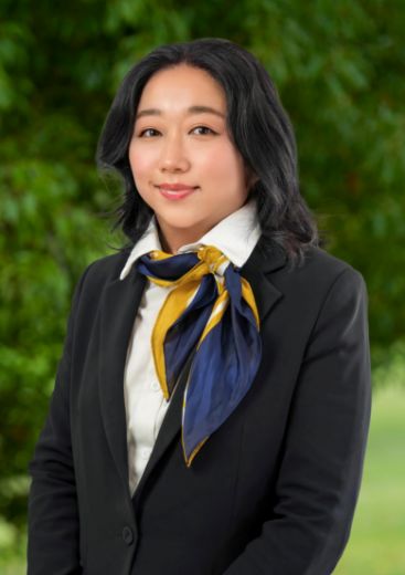 Esther Liu - Real Estate Agent at The One Real Estate - BOX HILL