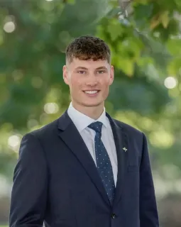 Zach Sianos - Real Estate Agent Zach Sianos - Real Estate Agent