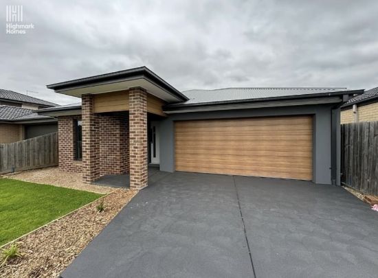 FAMILY HOME ON  LARGE 472m2 LAND, Diggers Rest, Vic 3427