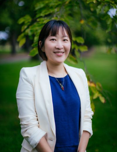 Fion Lau  - Real Estate Agent at Ridgemiles Real Estate - HAWTHORN