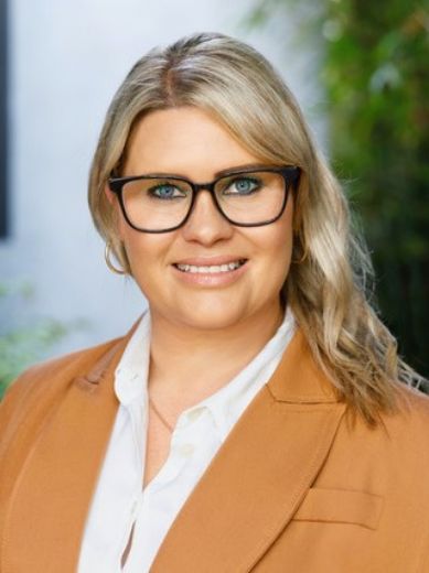 Fiona Treloar - Real Estate Agent at Eview Group - Australia