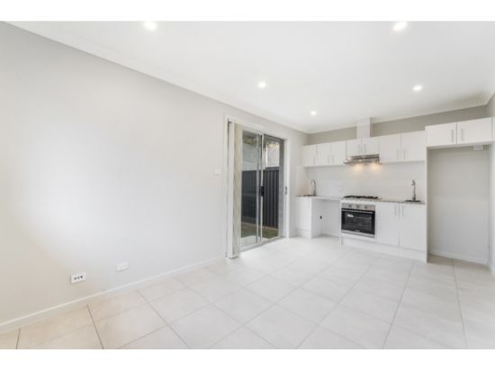 12a Violenta Way, Rosemeadow, NSW 2560