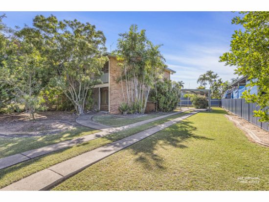 2/17 McColl Street, Norman Gardens, Qld 4701