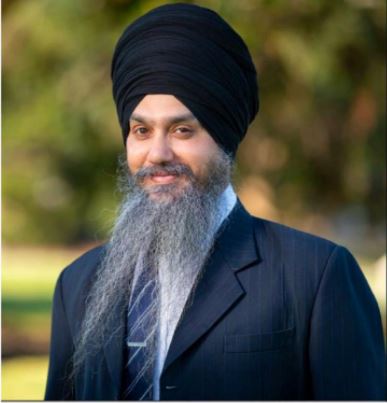 Gurumukh Singh Real Estate Agent