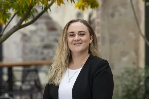 Louise Smith - Real Estate Agent at White Rhino Property - QUEANBEYAN / GOOGONG