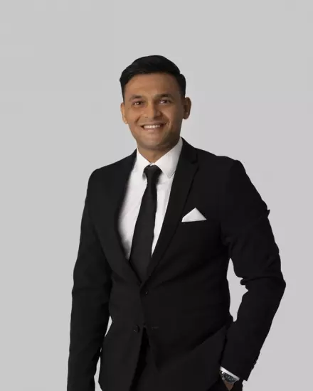 Harshil Vora - Real Estate Agent